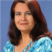 Profesora básica con mención en matemáticas